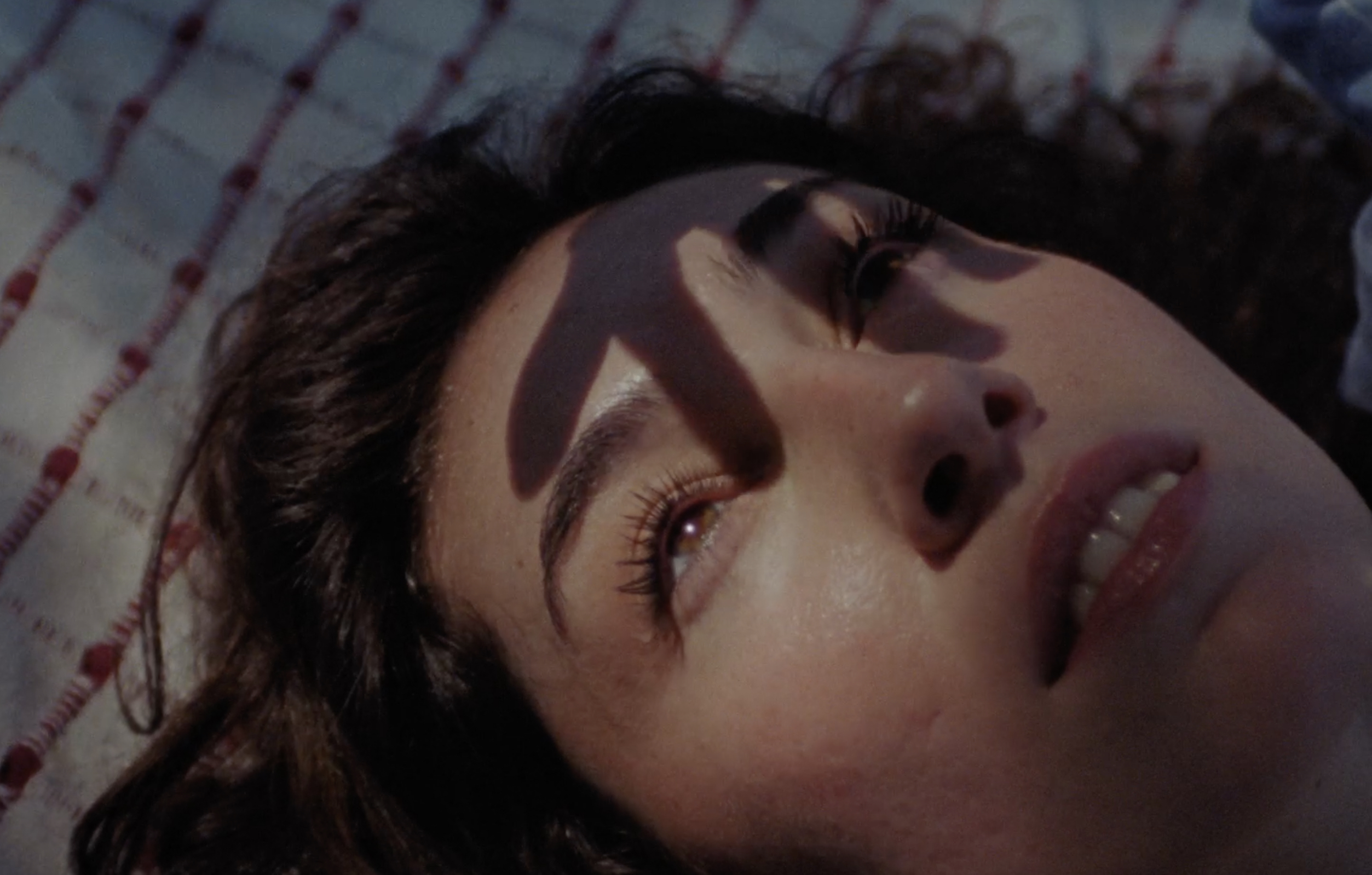 still from hora dorada